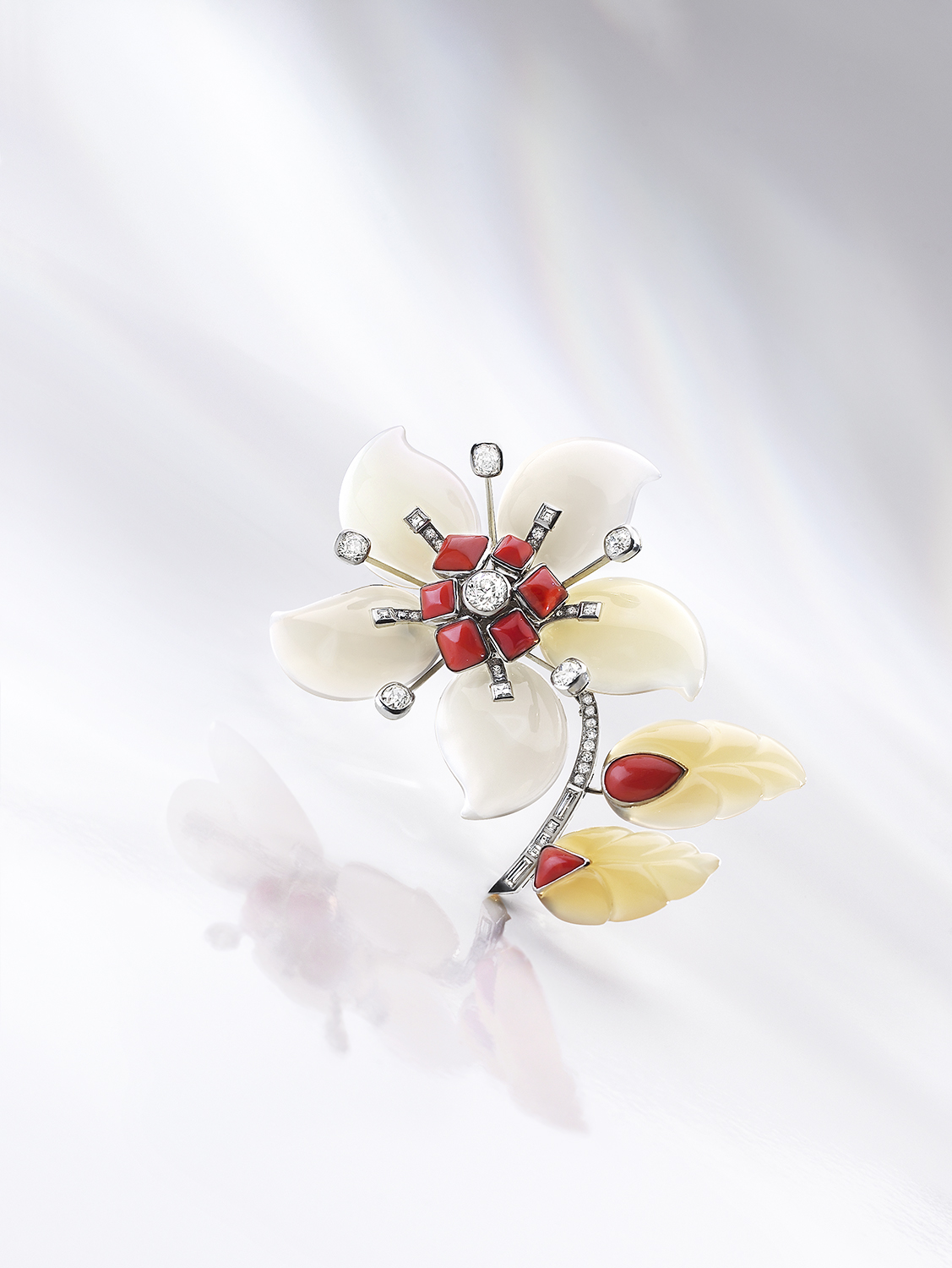 Broche fleur Agates Corail diamants-Sotheby's